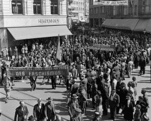 1.Mai Demonstration
